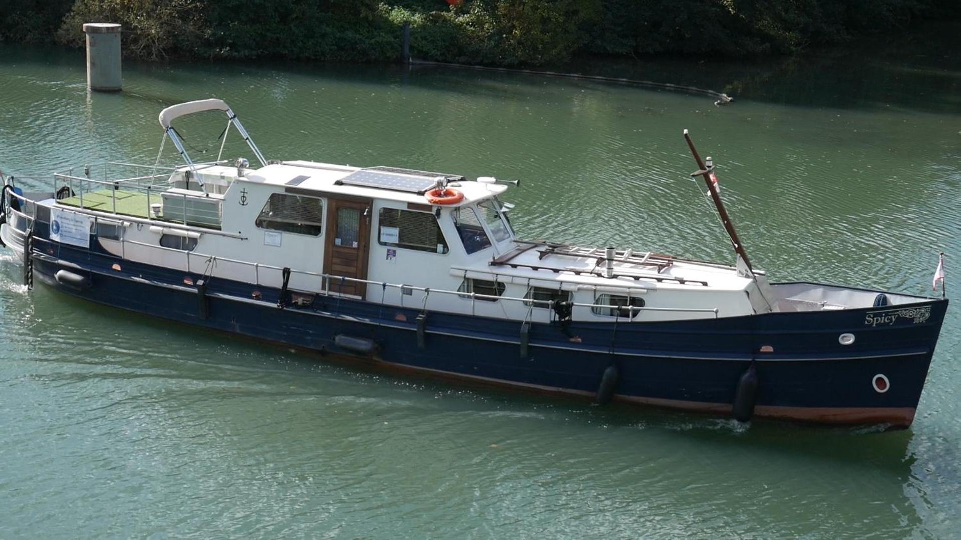 Spicy - Sejour Insolite Sur La Marne Meaux Eksteriør billede