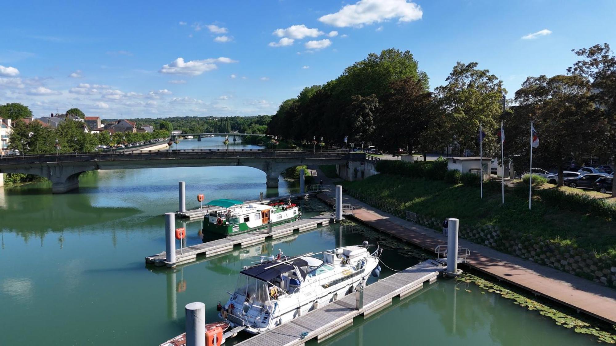 Spicy - Sejour Insolite Sur La Marne Meaux Eksteriør billede